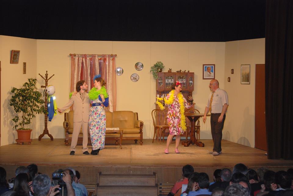 Mi-tocje-ancje-paiâ-las-tasses-compagnia-teatrale-la-pipinate