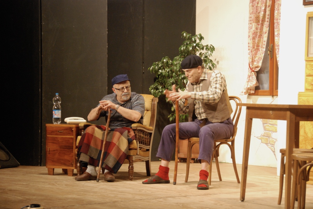 Vecjo-sì,-ma-no-stupit-compagnia-teatrale-la-pipinate