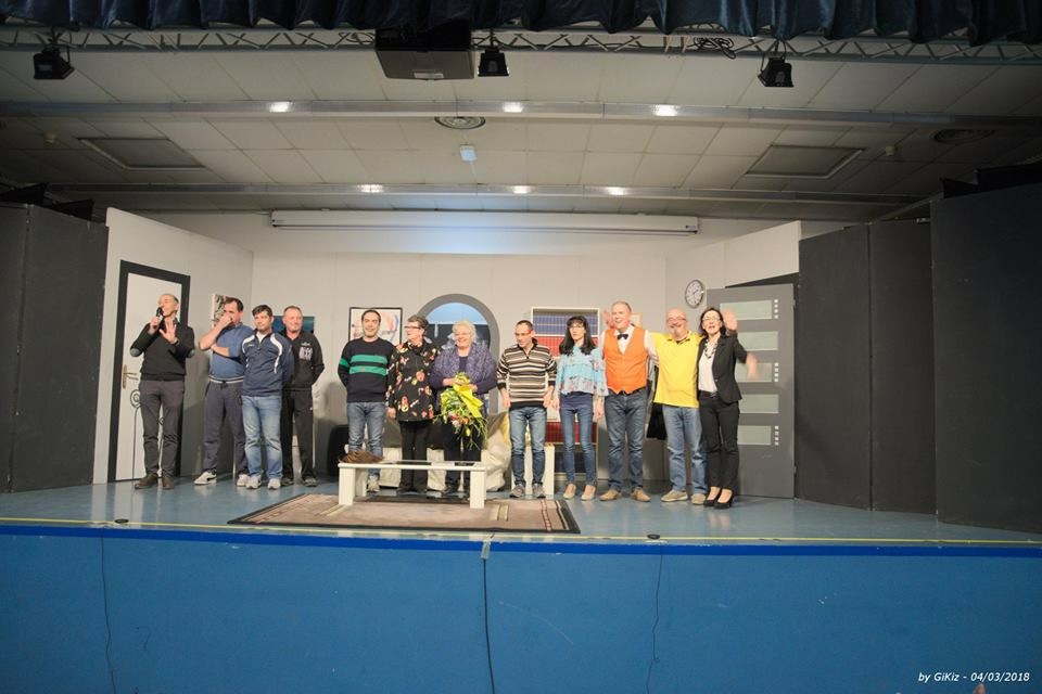 Une-famee-in-afit-compagnia-teatrale-la-pipinate